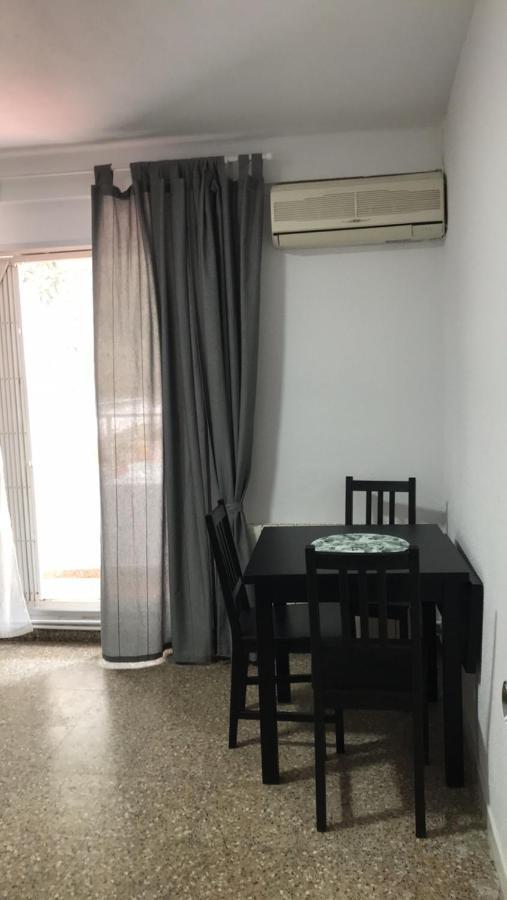 Apartment For 6 People. บาเลนเซีย ภายนอก รูปภาพ